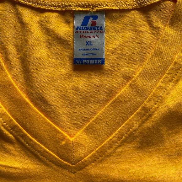 Russell CLEAR OUT Womens Sleeveless V-Neck Sports Top Gold NWT size Large - Picture 2 of 4